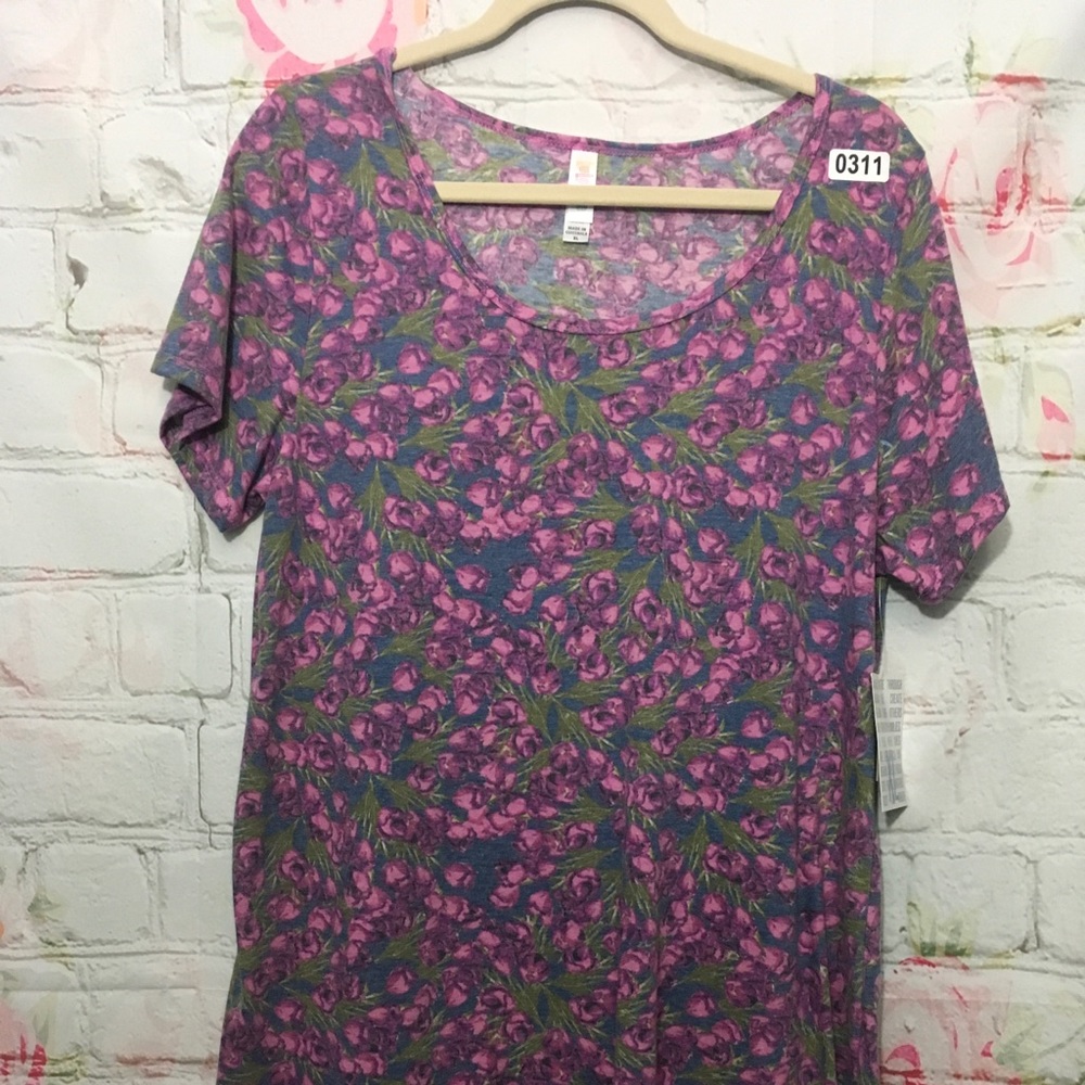 LuLaRoe NWT Classic Tee